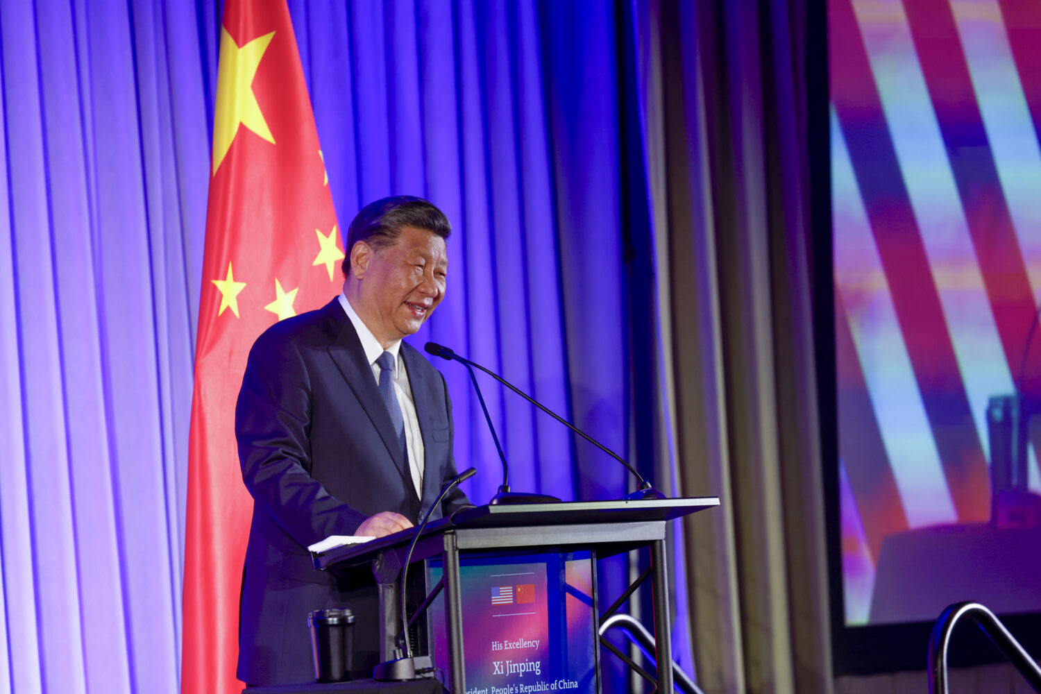 Chinese President Xi Jinping speaking at USCBC event during APEC.